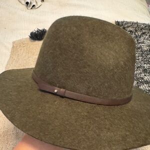 Banana Republic Dark Green Hat with Tan Band